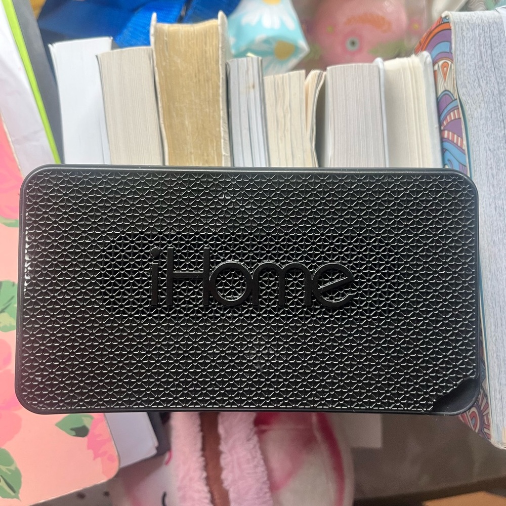 Ihome speaker Bluetooth
